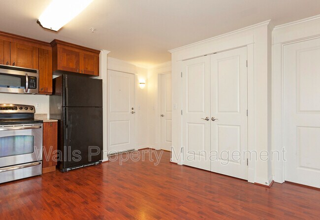 Building Photo - 4218 Stone Way N