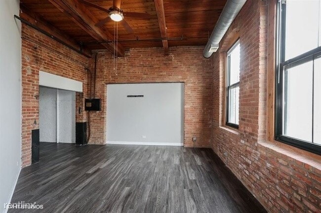 Building Photo - 1545 S State St