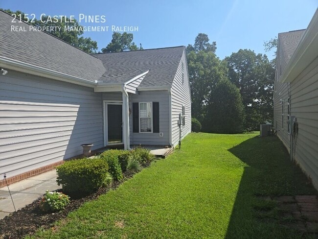 Building Photo - 2152 Castle Pines Dr
