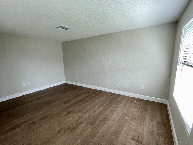 Foto del edificio - 3569 Montante Blvd
