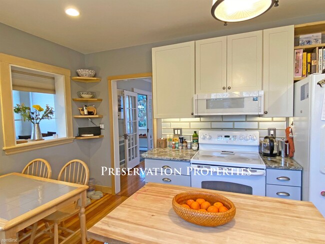 Building Photo - 4 br, 3.5 bath House - 269 Waltham St
