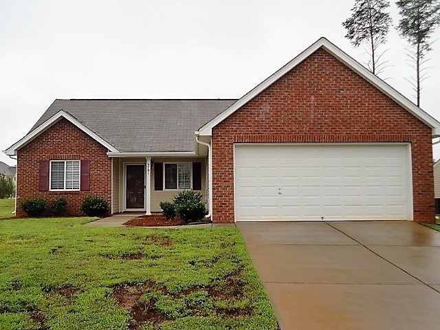 Building Photo - 5701 Hidden Lake Dr