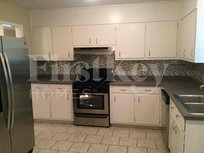 Foto del edificio - 4005 Rock Mill Pkwy