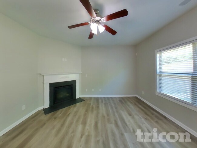 Foto del edificio - 224 Dellwood Dr