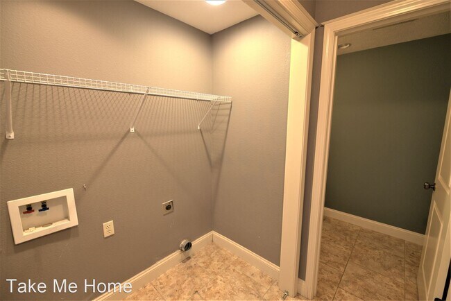 Foto del edificio - 3 br, 2.5 bath House - 1319 S Solaira St
