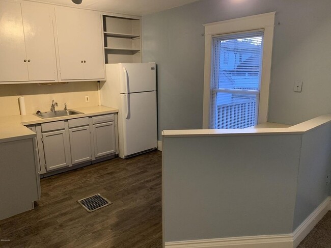 Kitchen - 315 S Franklin St