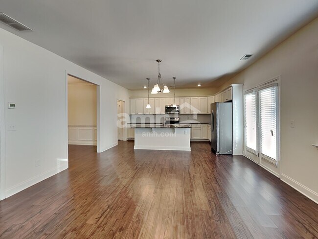 Foto del edificio - 1702 Weatherbrook Cir
