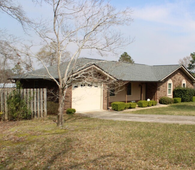 Foto del edificio - 2701 Partridge Pl