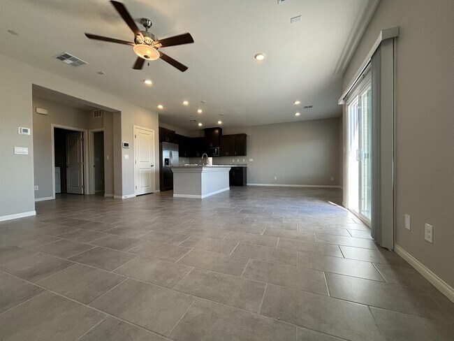 Building Photo - 403 Winter Dove Ave