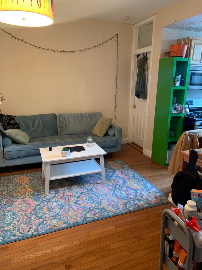 Foto del edificio - 842 Beacon St