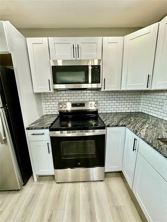 Foto del edificio - 460 Base Ave E