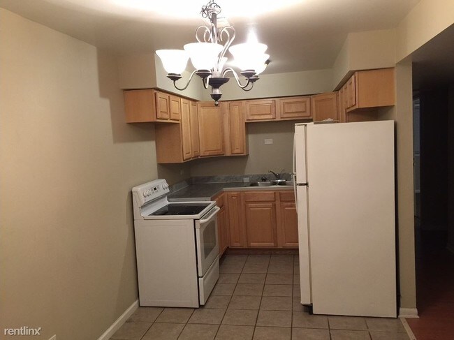 Building Photo - 6115 W 94th St