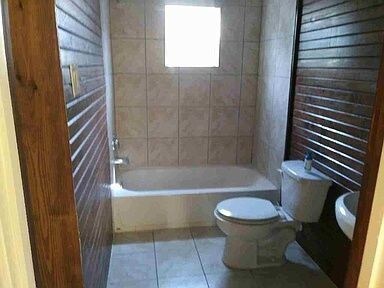 Building Photo - Beautiful home available