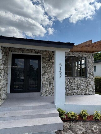 Building Photo - 5152 SW 6th St