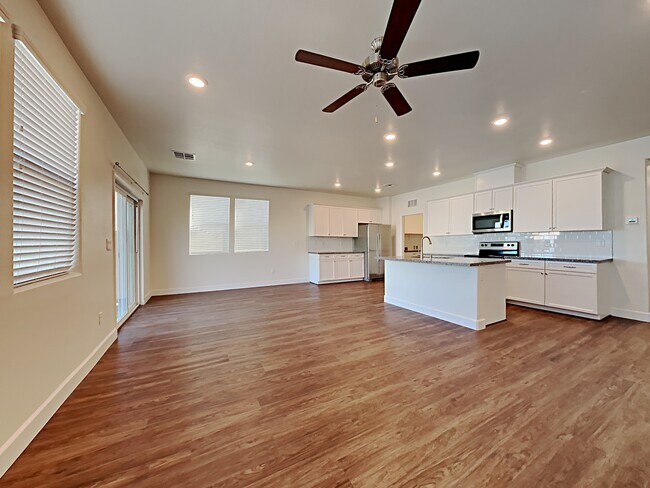 Building Photo - 4746 Tree Swing Street