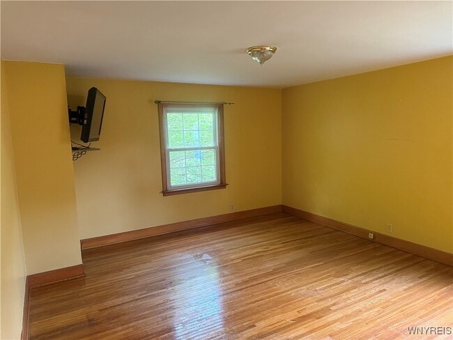 Building Photo - 8946 Rivershore Dr