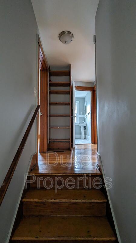 Building Photo - 38 Hillendale St