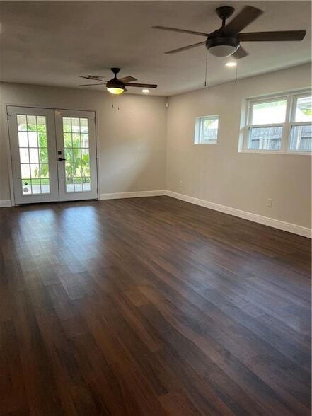 Building Photo - 2118 Mehle St