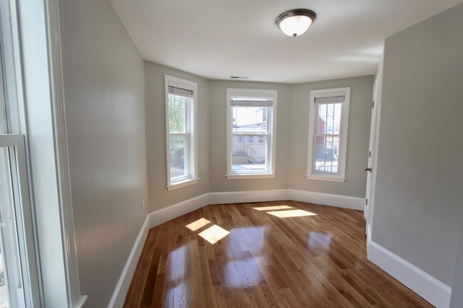 Building Photo - 23 Calumet St