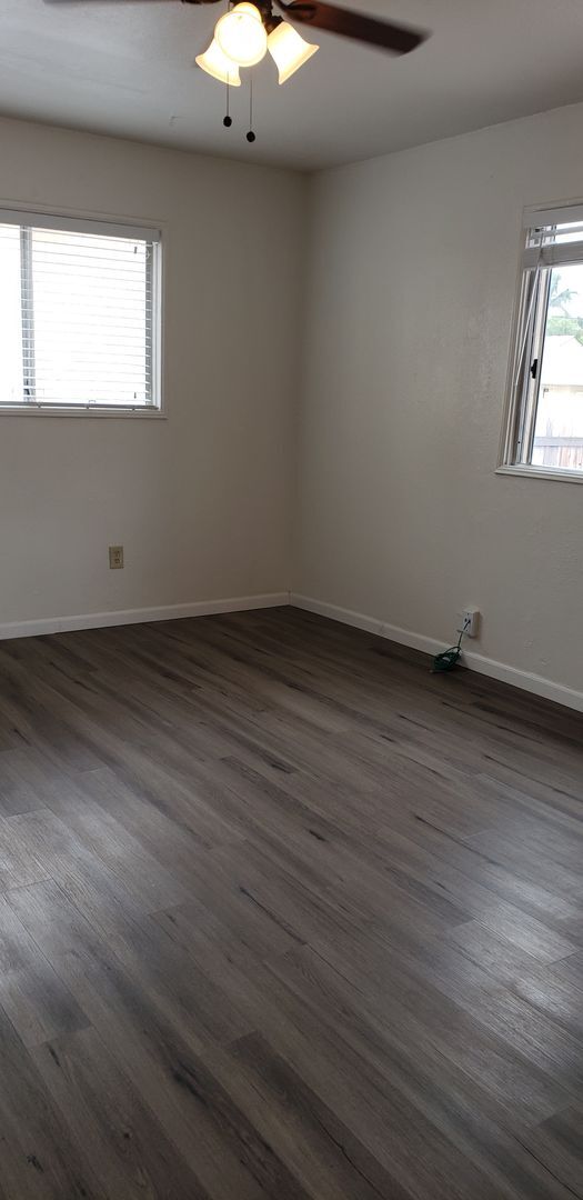 Foto del edificio - 7118-7122 Amherst Street