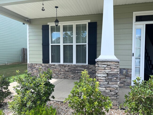 Building Photo - Amazing Home in Evans - 5 bedrooms.