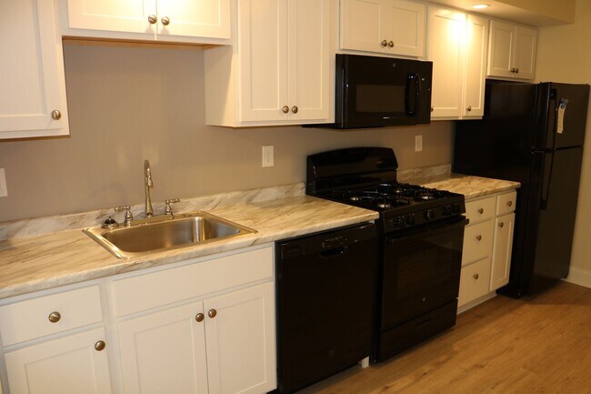 Building Photo - BLA 36 Washington