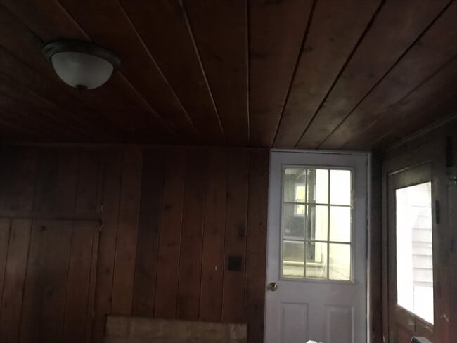 Building Photo - 566 E Sebewaing St