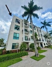 Building Photo - 4640 NW 84th Ave