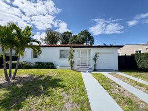 Building Photo - 4060 SW 6th St