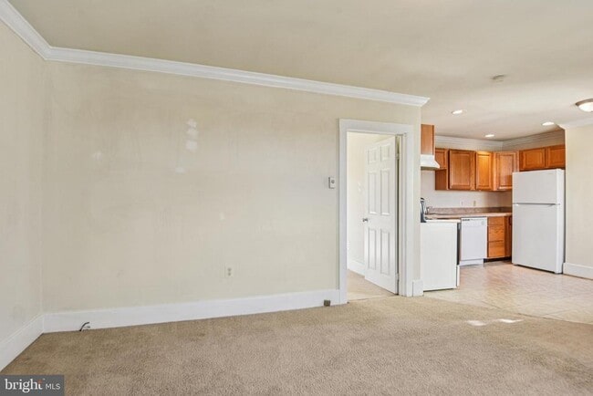 Building Photo - 209 Locust St