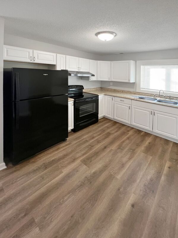 Building Photo - 2924 Wayne Ave