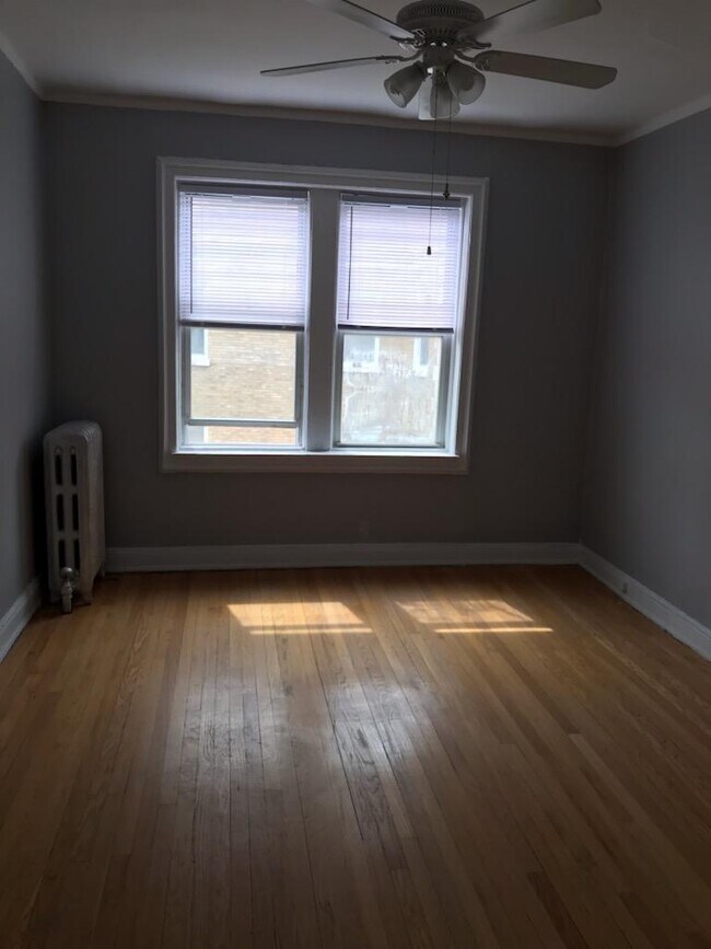 Foto del edificio - 1220 W Pratt Blvd