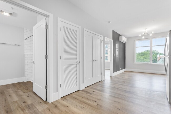 Foto del edificio - 1531 W Howard St