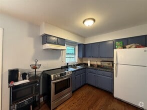 Building Photo - 33 Mi-Anna Dr