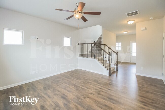 Foto del edificio - 24 Cliffbriar Terrace