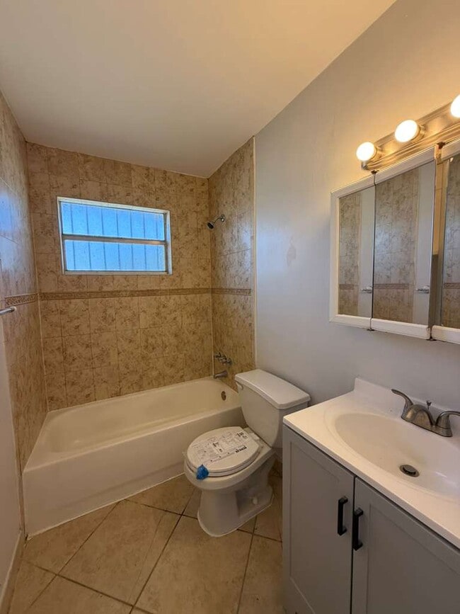 Photo - 516 NW 179th St Townhome