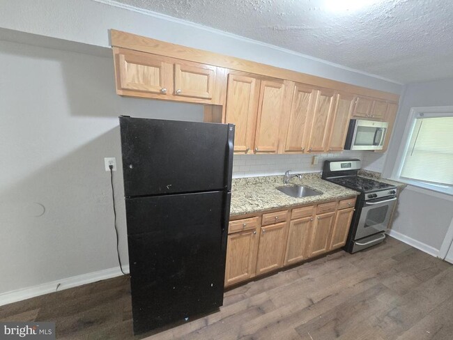 Building Photo - 5413 Belle Vista Ave