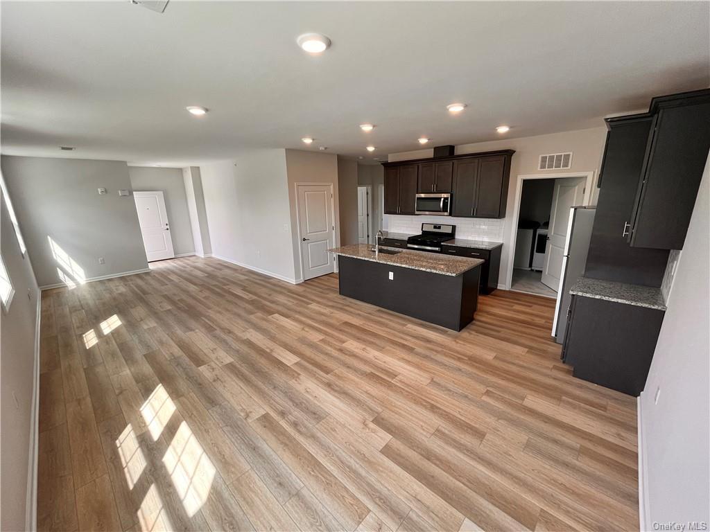 227 Tower Ridge Cir Unit 227, Scotchtown, NY 10941 Room for Rent in