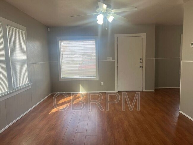 Foto del edificio - 1721 24th St