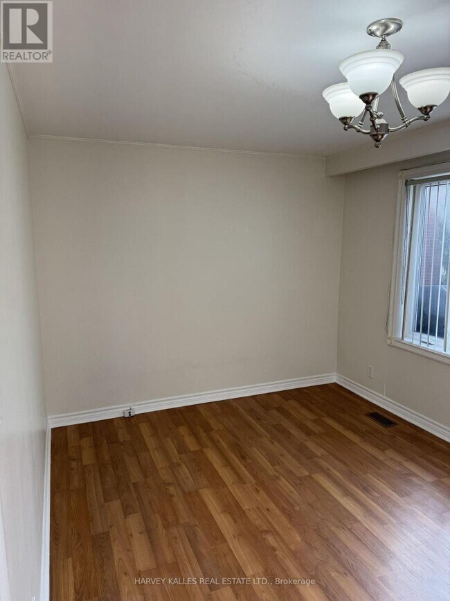 Building Photo - 258 Maxwell St