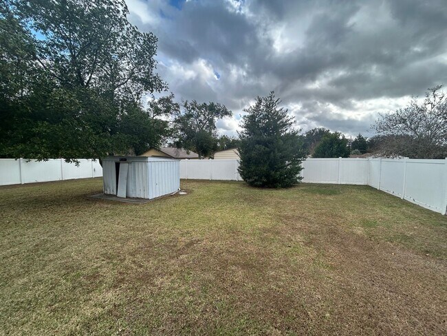 Foto del edificio - 21570 SW Raintree St