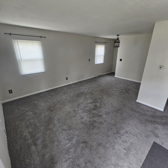 Living Room - 1003 Washburn St