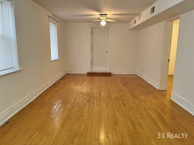 Building Photo - 2847 N Rockwell-G