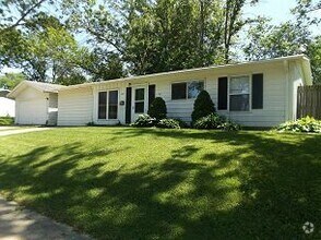 Building Photo - 605 Hillview Dr