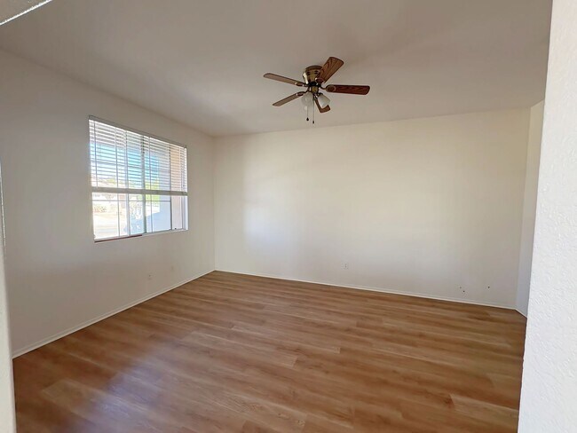 Foto del edificio - 4 Bedroom, 2 Bathroom Home in Victorville