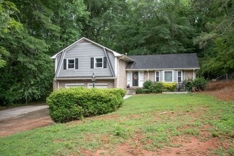 Building Photo - 281 Rhodes Dr