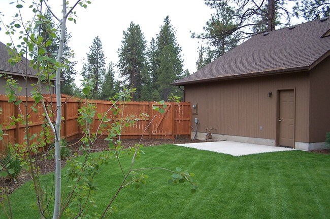 Building Photo - 3 br, 2 bath House - 61298 Linfield Court