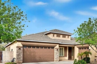 Building Photo - 3220 N 136th Dr