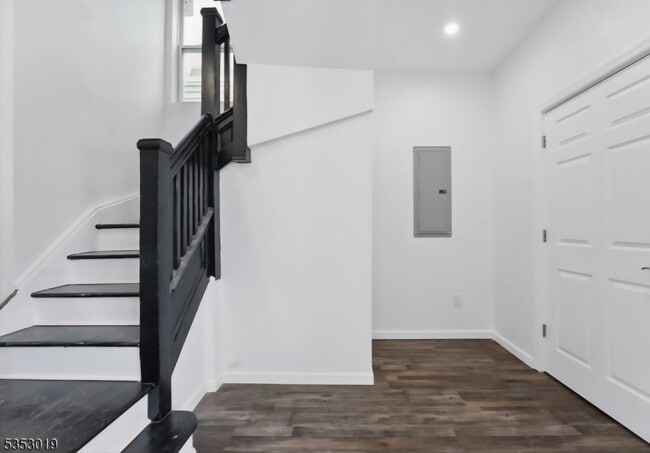 Foto del edificio - 84 Chelsea Ave