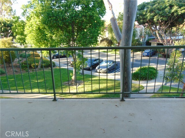 Foto del edificio - 2203 Apricot Dr